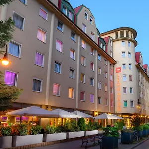 4* Otel Leonardo